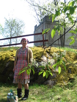 Oppaamme Lempi. Emme hevin unohda hänen jumppaohjeitaan.